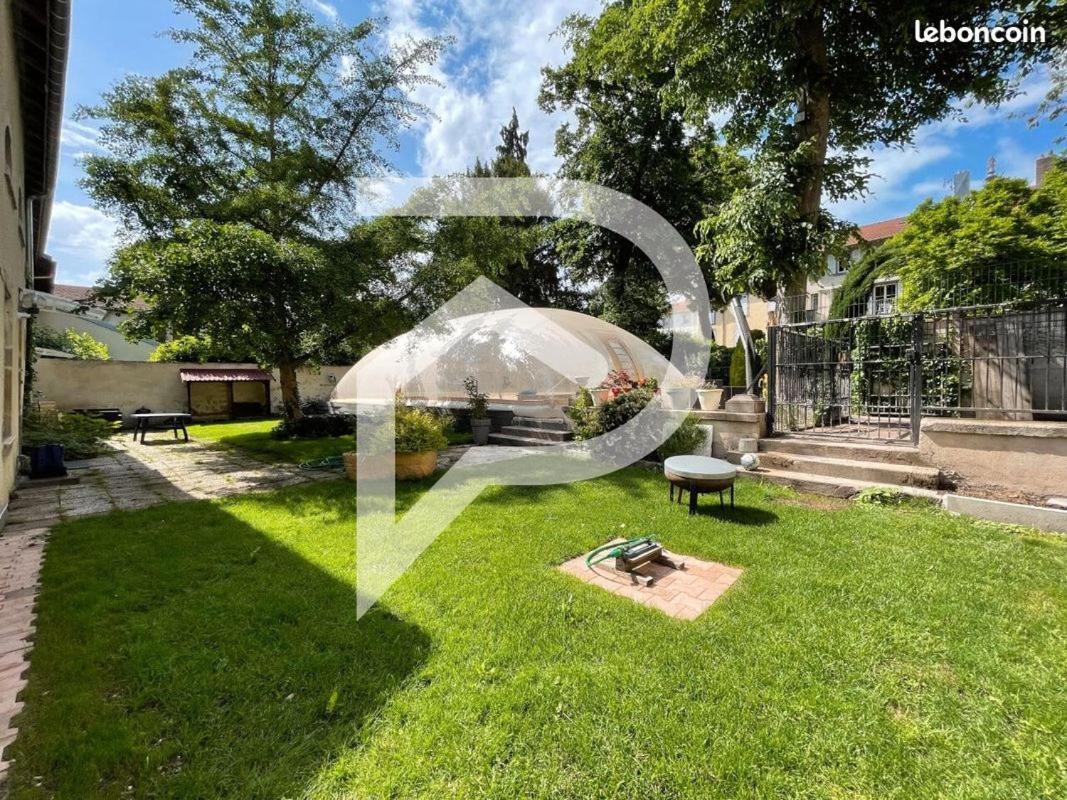 - Gite Appart Orchidée - Coeur de ville - Lunéville - Soirée étape VRP - capacité 1 à 4 personnes - Accès piscine et jardin Esterno foto