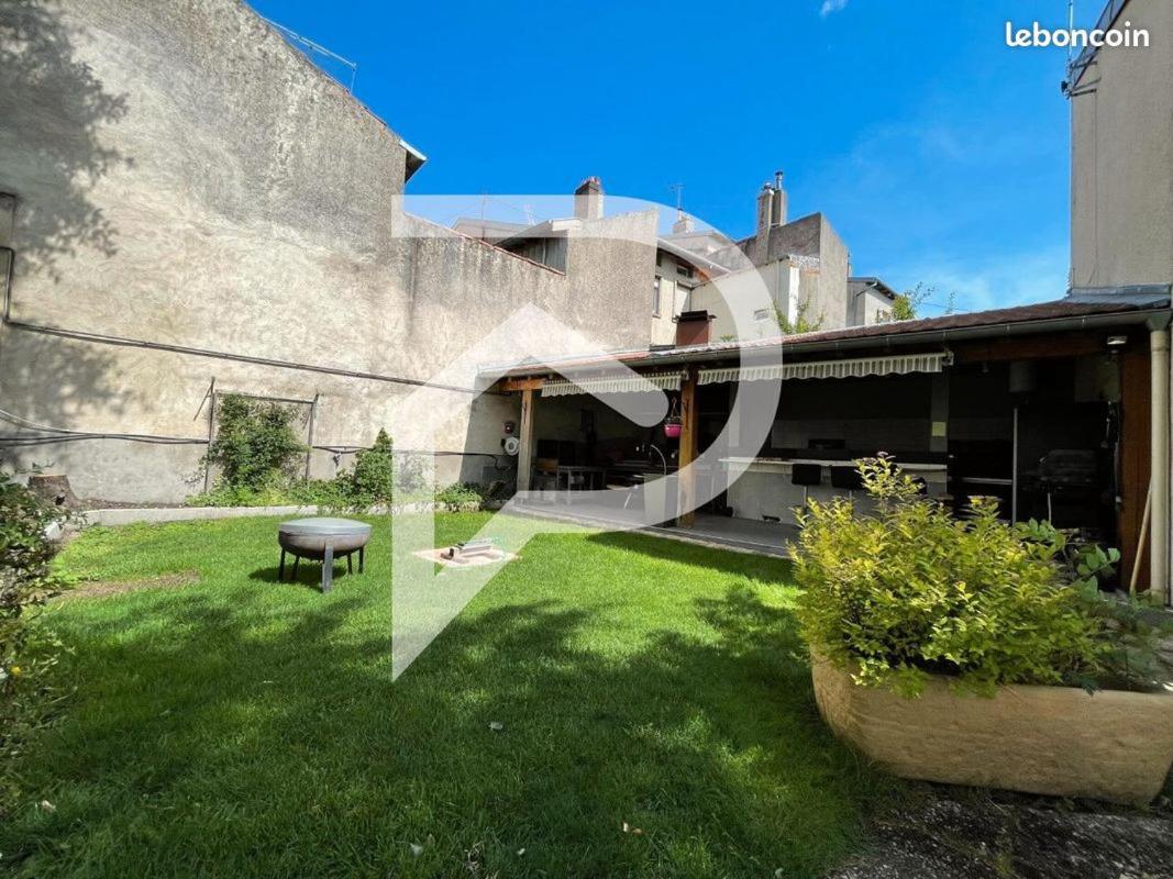 - Gite Appart Orchidée - Coeur de ville - Lunéville - Soirée étape VRP - capacité 1 à 4 personnes - Accès piscine et jardin Esterno foto