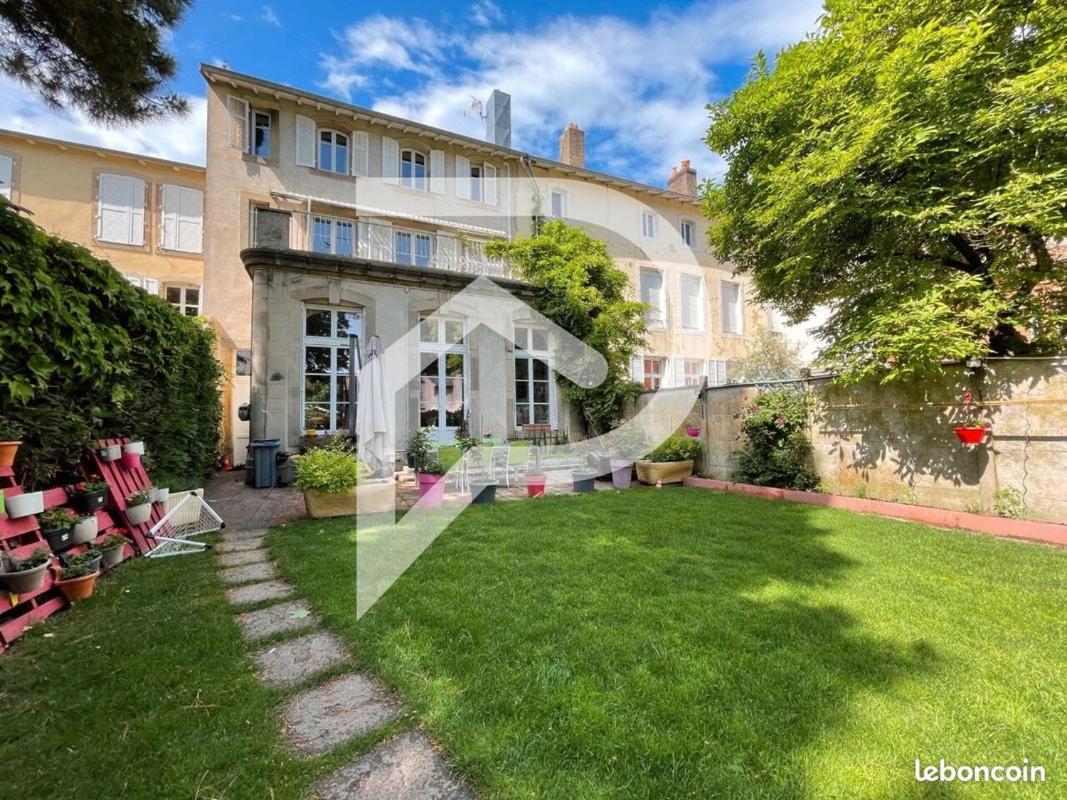 - Gite Appart Orchidée - Coeur de ville - Lunéville - Soirée étape VRP - capacité 1 à 4 personnes - Accès piscine et jardin Esterno foto